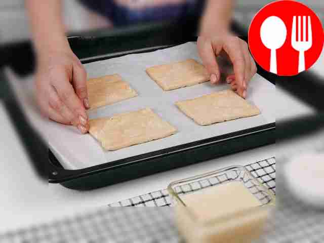 Раскатайте тесто немного и разделите его на...