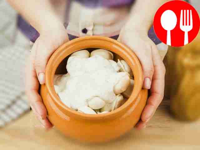 Pour in sour cream sauce.