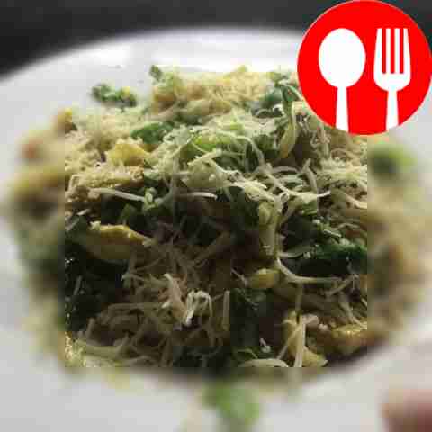 Udon with chicken and vegetables in curry sauce