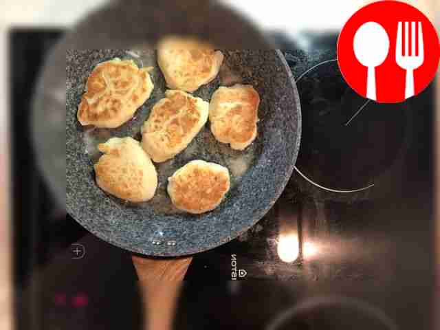 Поджарьте до золотистой корочки на среднем огне.