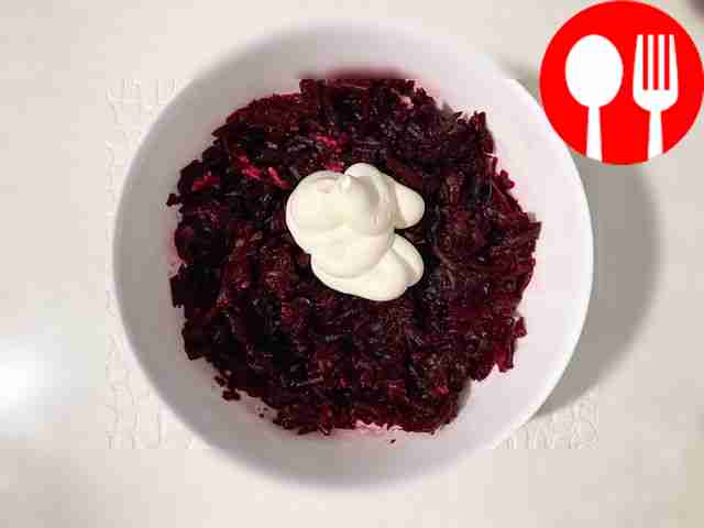 Add mayonnaise, you can also add salt if desired.