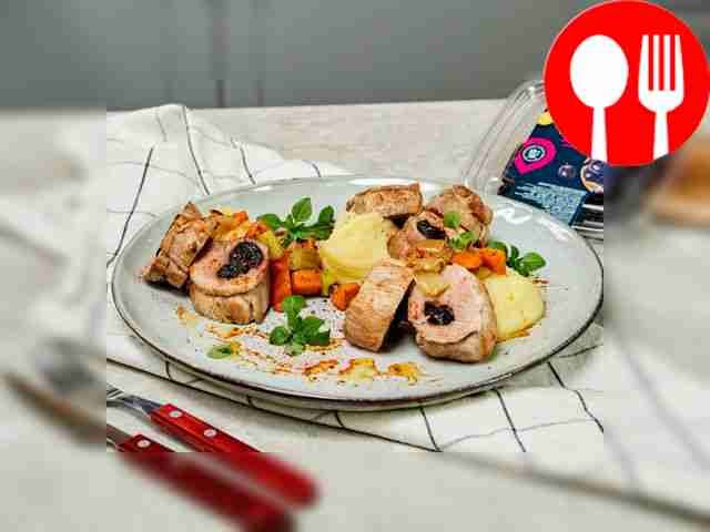 Свинина с черносливом