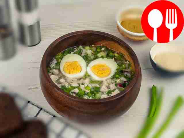 Для украшения используйте половинки сваренных...