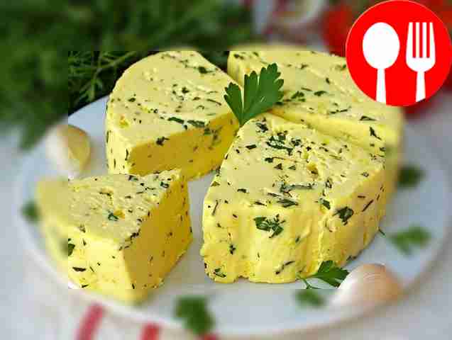Quick recipe for homemade cheese with turmeric