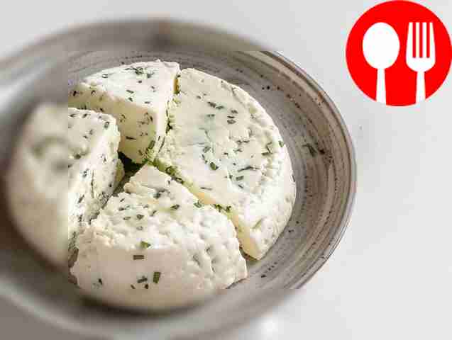 Аппетитный сыр с базиликом