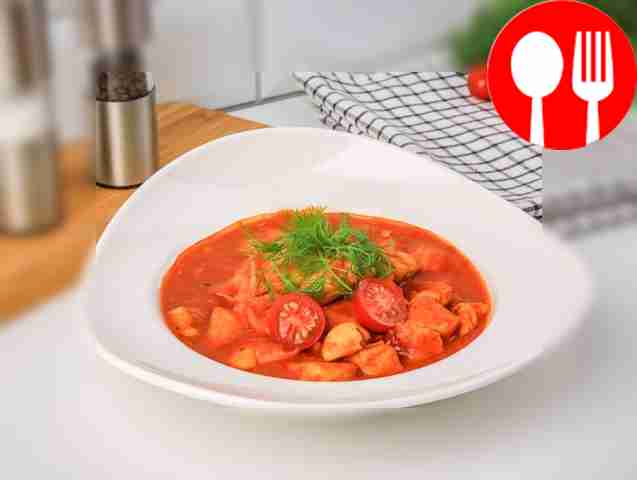 Turkey goulash with tomato sauce