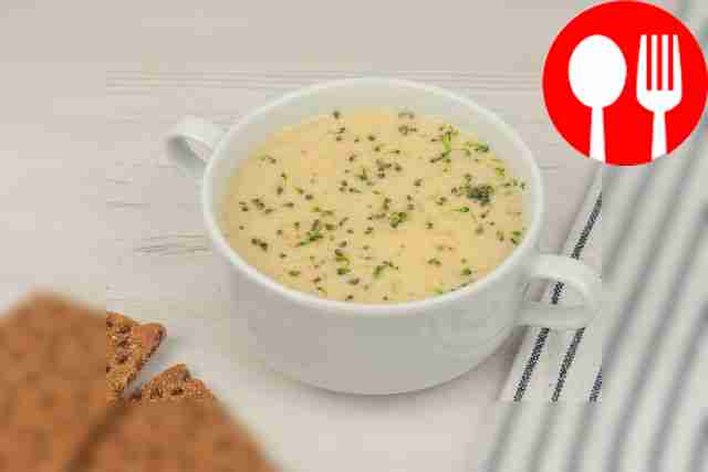 Creamy soup with broccoli and cauliflower