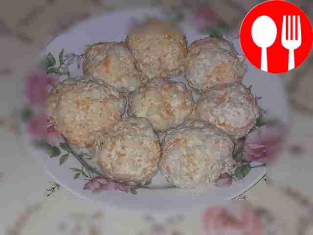 Тефтели из индейки и риса на пару