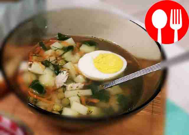 Light soup with peas and eggs