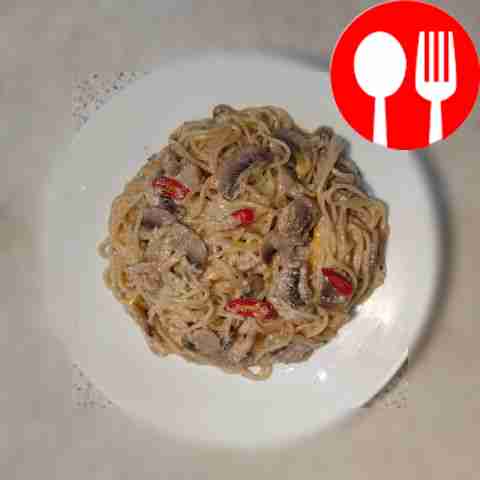 Appetizing spaghetti with cheese