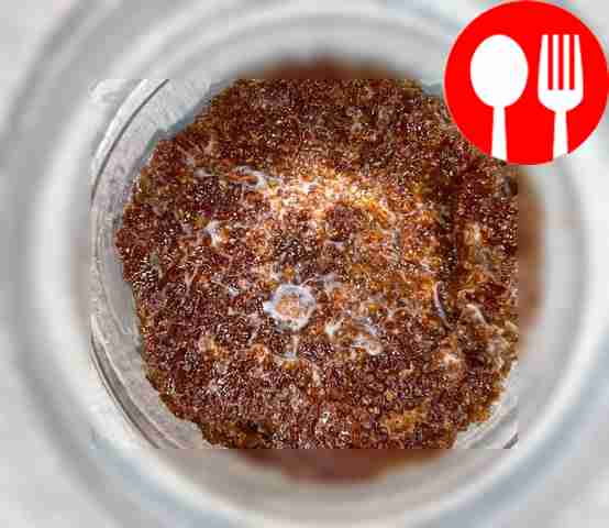 Peel the bananas and cut into medium rings....