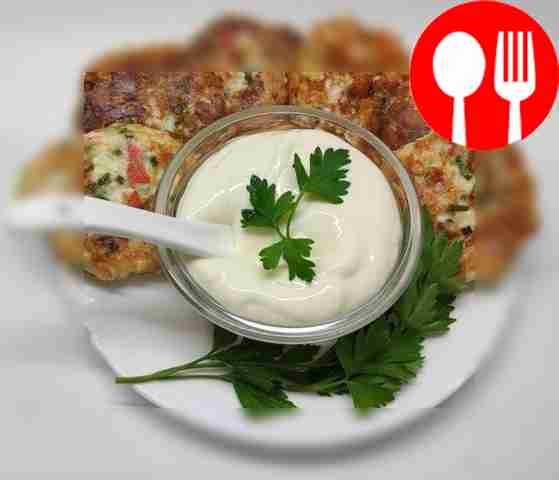 Ароматные оладьи из крабовых палочек с сыром