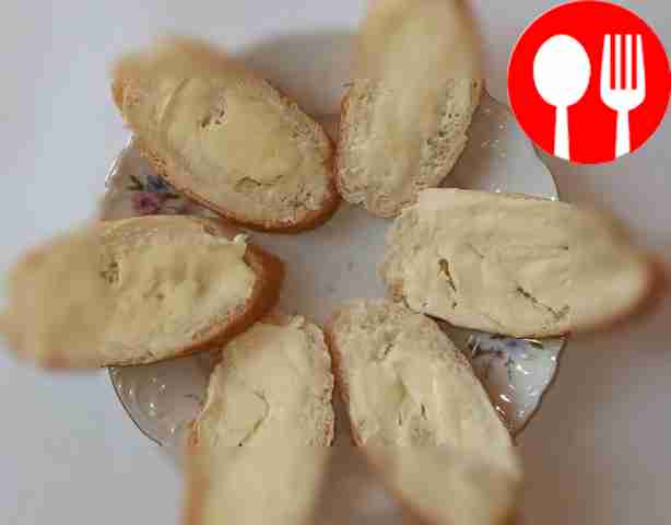 Cut the baguette into slices at an angle....