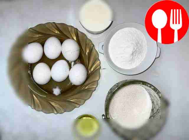 Налейте молоко в стакан. Выложите масло в...