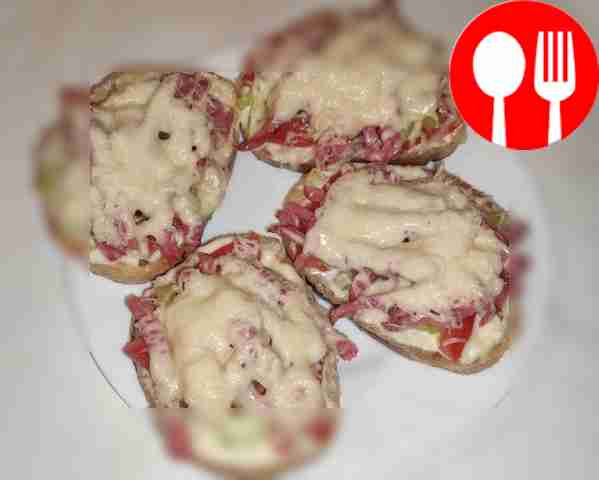 Hot sandwiches with sausage