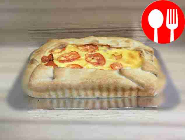 Quiche with sausage on yeast-free dough