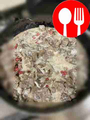 Beef with red currants