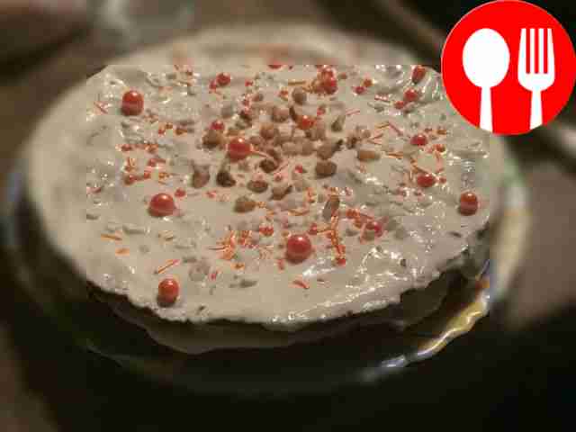 Простой морковный торт