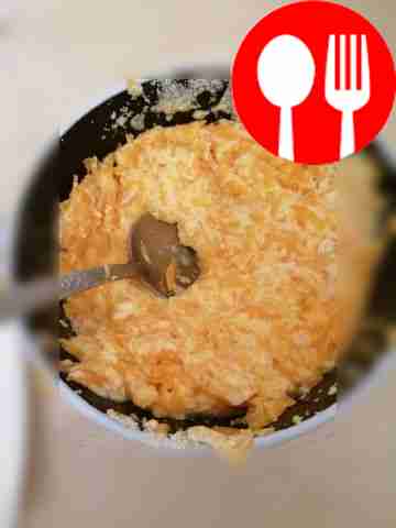 Дайте смеси остыть, затем добавьте все...