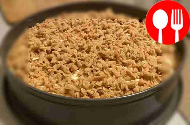 Пирог с какао и творожной начинкой