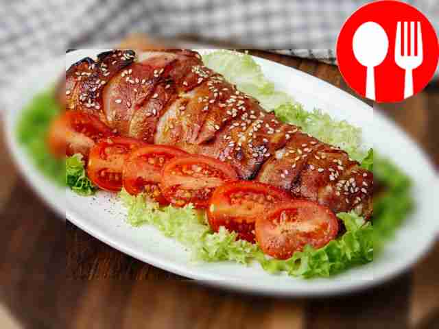 Судак с беконом и кунжутом