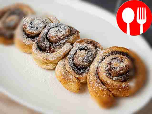 Улитки с сахаром и корицей