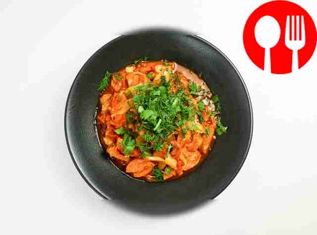 Sausages with stewed vegetables