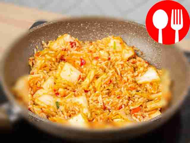 Add sesame oil to the dish and turn off the heat.