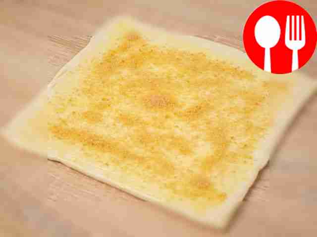 Roll out the puff pastry.