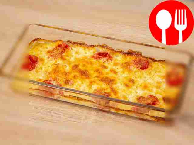 Поместите блюдо в заранее разогретую духовку...