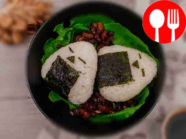 Onigiri with oyster mushrooms in soy sauce