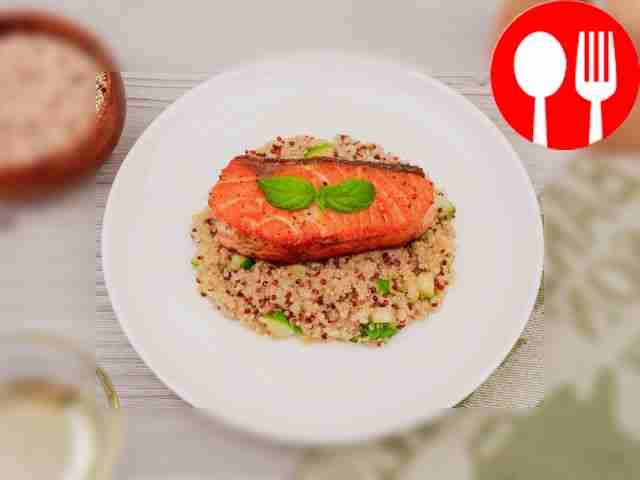 Семга с гарниром из киноа