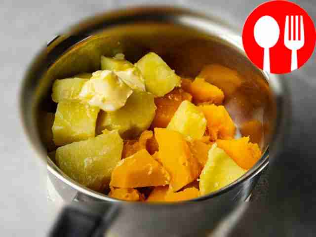 Слейте воду и введите сливки, добавьте...