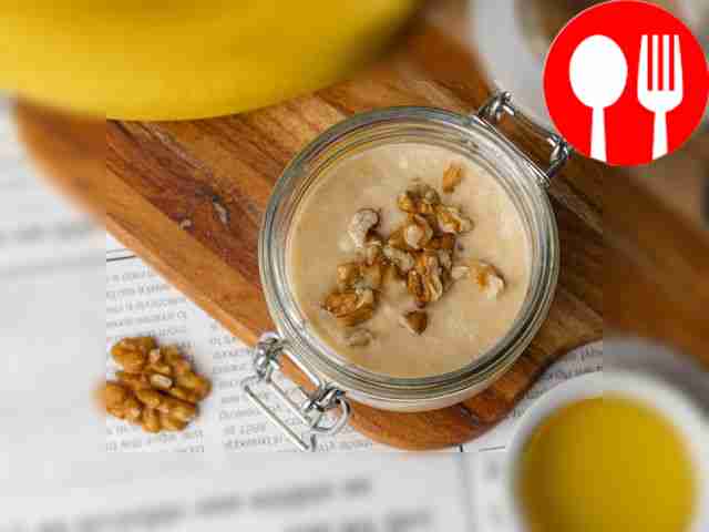 Банановое пюре с медом и грецкими орехами