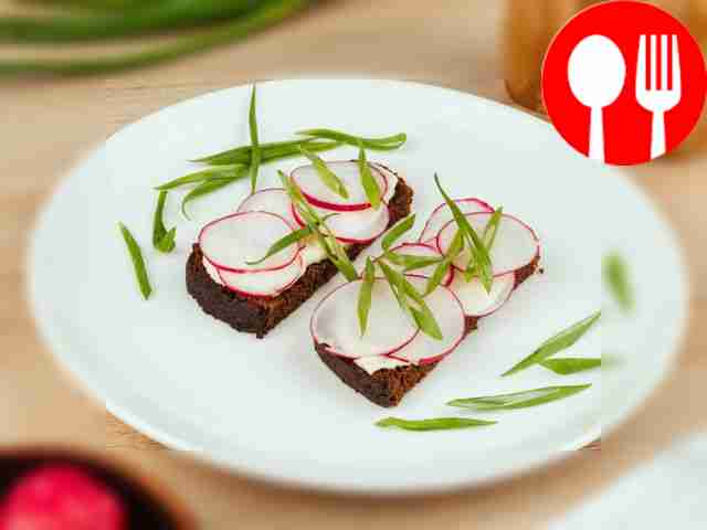 Sandwiches with radishes