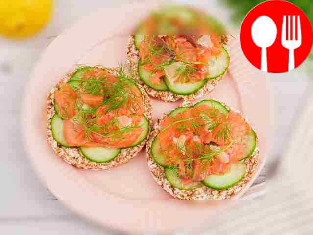 Бутерброды с семгой на гречневых хлебцах
