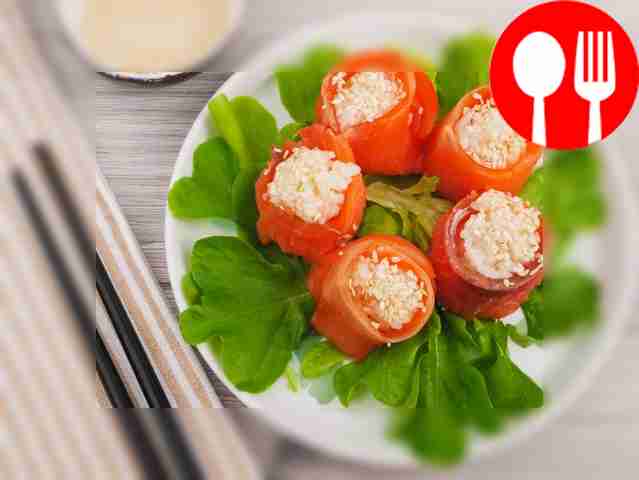 Быстрые суши из лосося и риса