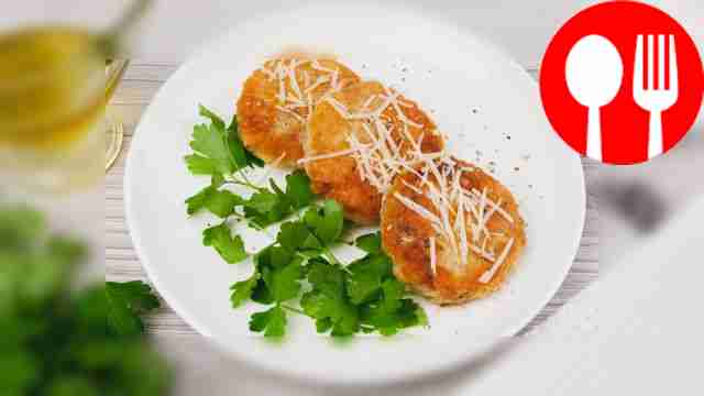 Котлетки из семги с пармезаном