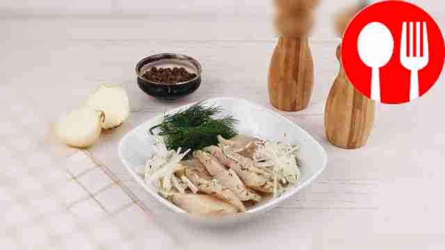 Рыба, маринованная в луке