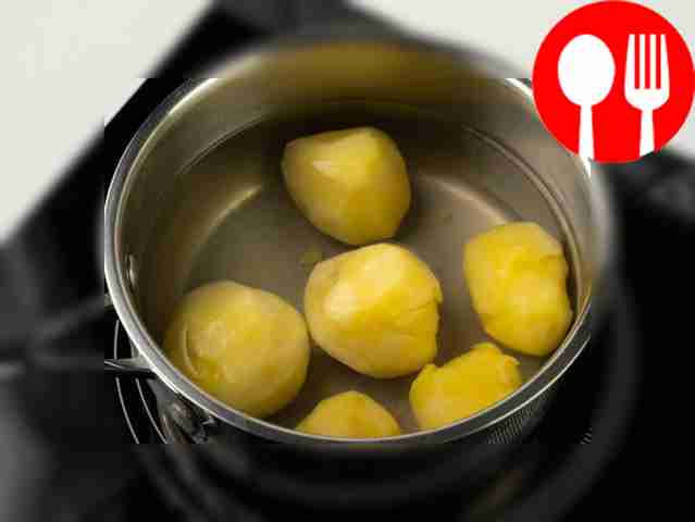 Peel the potatoes, cut into equal parts and...