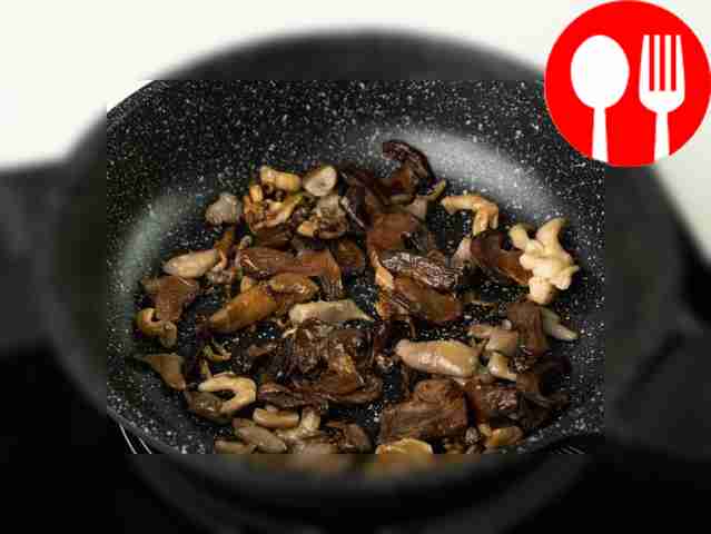 Heat a frying pan with vegetable oil and fry...