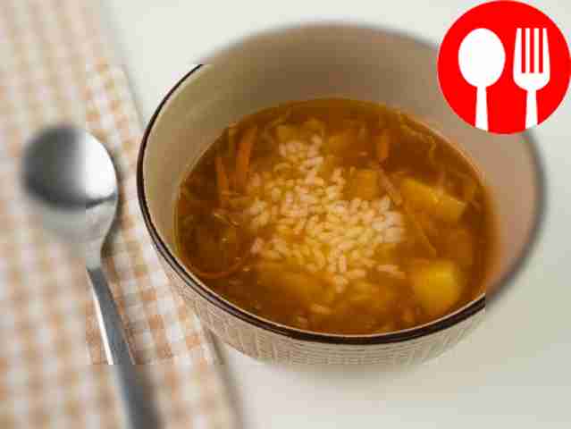 Pour the lean cabbage soup with potatoes and...