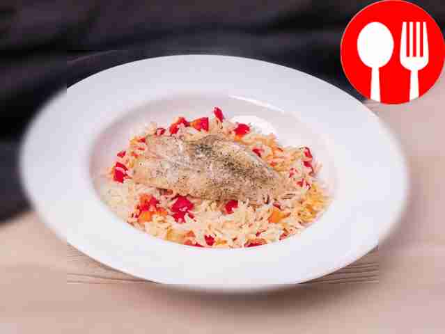 Рис басмати с овощами и окунем