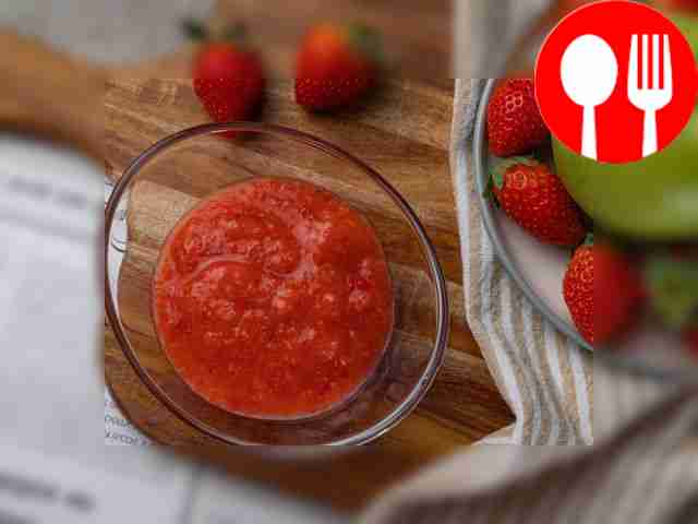 Fruit and berry puree for baby