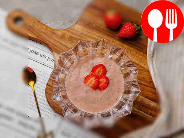 Ягодное пюре с молоком