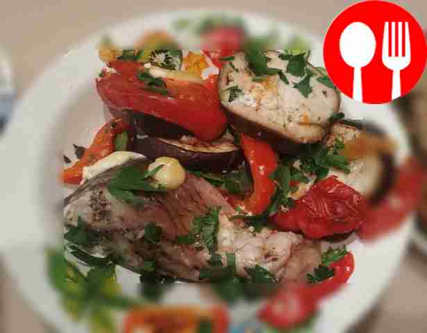 Сазан под овощами