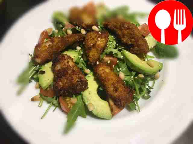 Салат с хрустящей курочкой