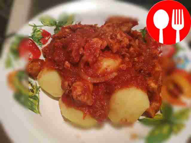 Курица в томатном соусе