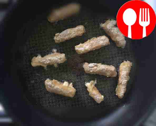 Pour oil into a frying pan, heat it up and fry...