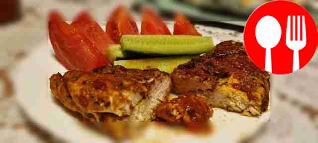 Нежнейшая куриная грудка в томатном соусе на угольном гриле